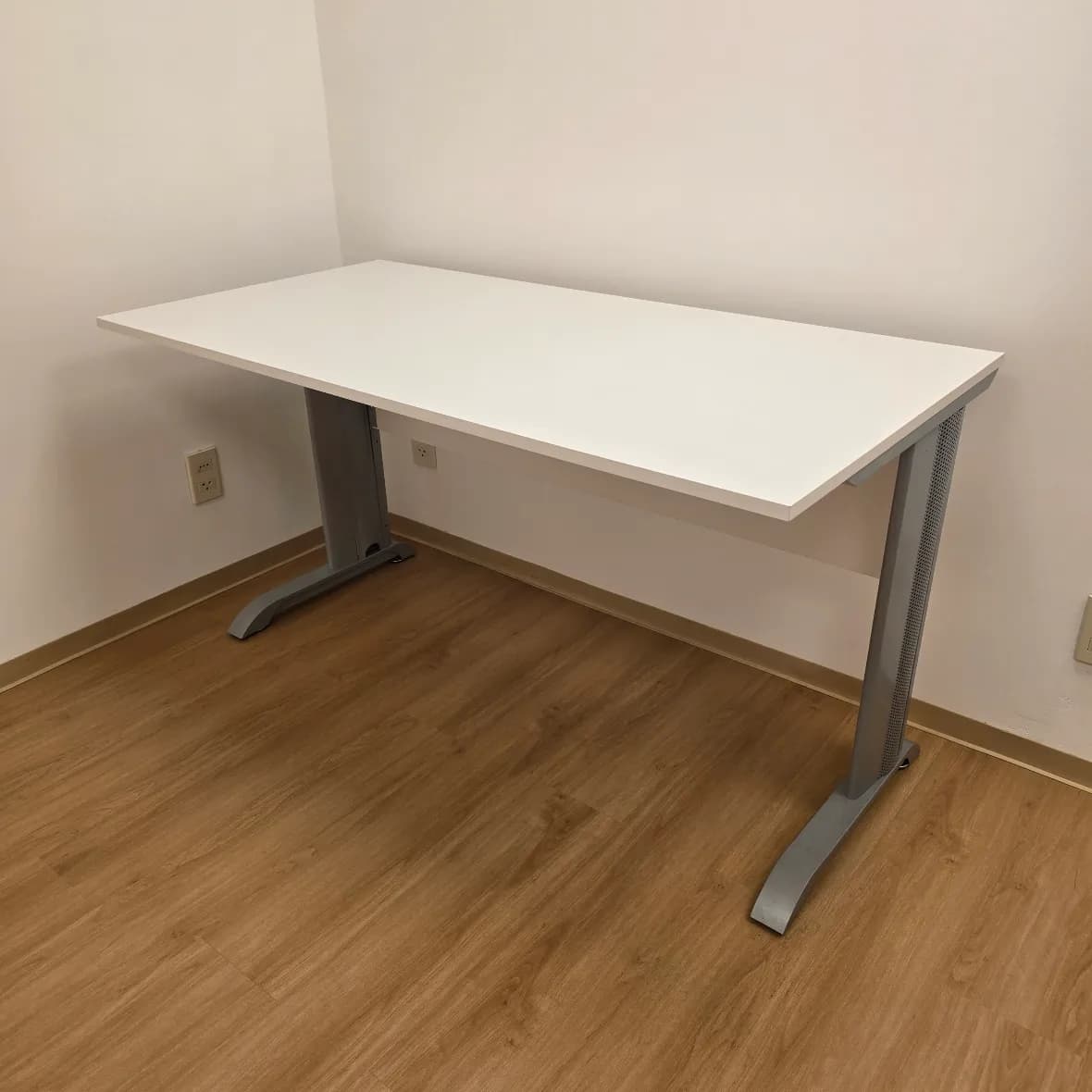 Escritorio de Oficina Minimalista - Línea Industrial